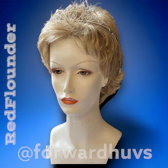 Silver Tone Rhinestone Embellished Fancy Tiara - Picture 9 of 11